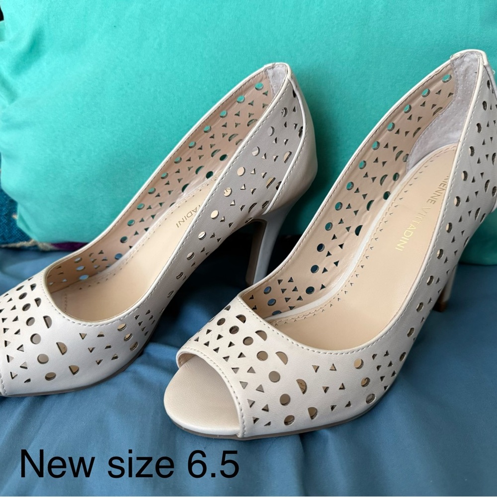 Adrienne Vittadini Cream Cutout Heels
